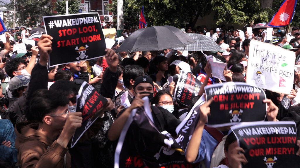 इटहरीमा पनि अनिश्चितकालीन कर्फ्यु जारी