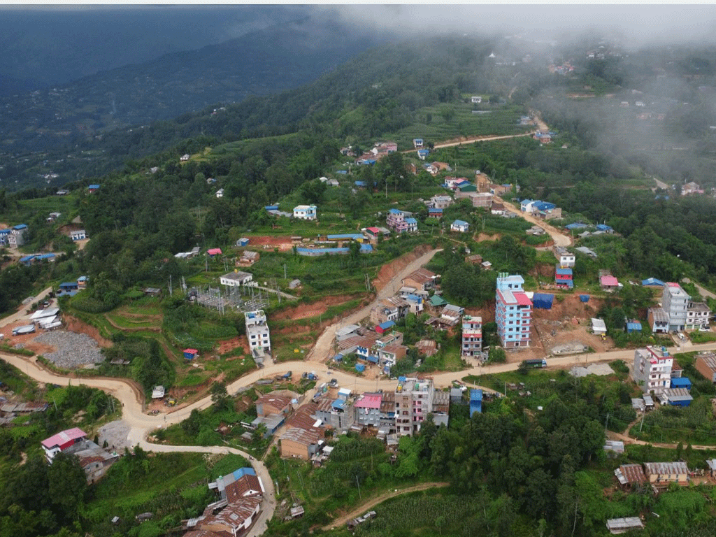 भोजपुर-दिङ्ला सडक कालोपत्र गरिँदै