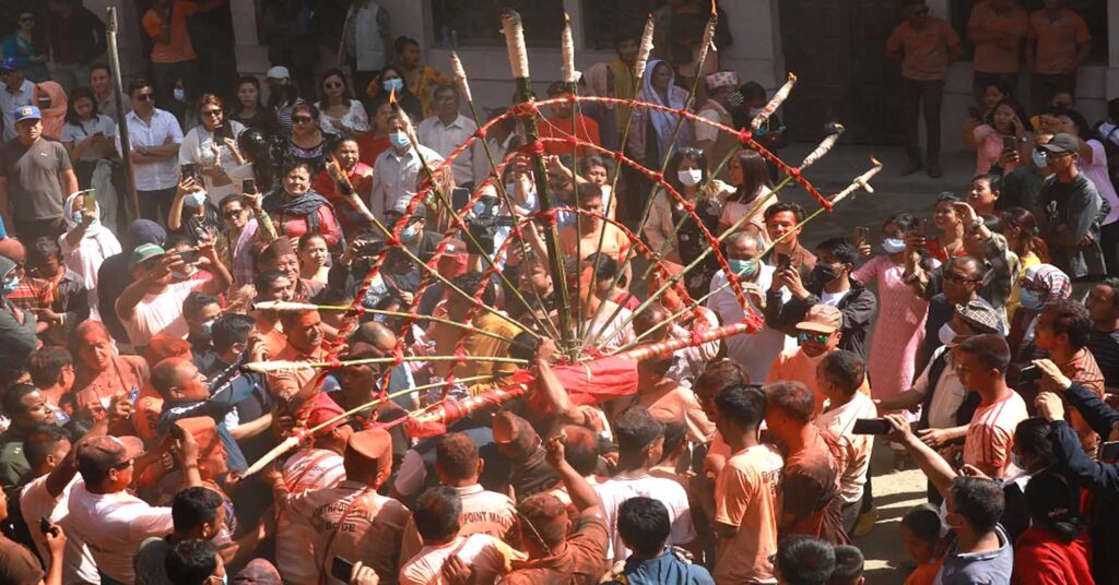 आज मध्यपुरथिमिमा जिब्रो छेड्ने जात्रा, नगर परिक्रमा गरिँदै