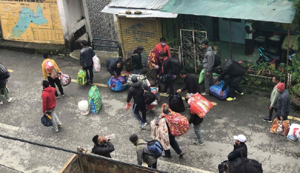 आठ हजारभन्दा बढी कैदीबन्दी कारागारमा फर्किए, साढे हजार अझै फरार