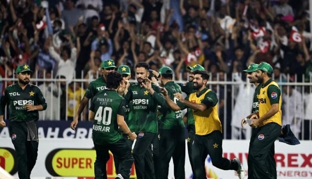 पाकिस्तानले जित्यो त्रिदेशीय टी-२० शृङ्खलाको उपाधि