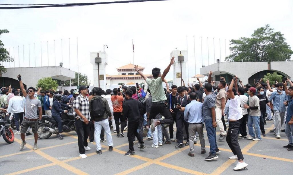 कर्फ्यू : माइतीघर-बानेश्वर-तीनकुने-शंखमुल क्षेत्रमा राति १० बजेसम्मका लागि