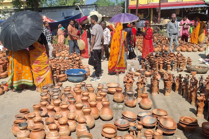 छठको तयारीमा स्थानीय हाटबजारमा घुइँचो