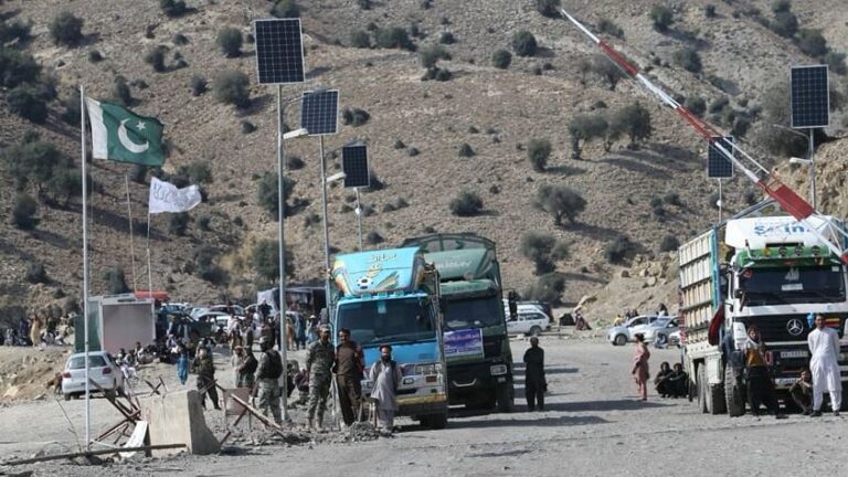 अफगानिस्तानद्वारा पाकिस्तानी सीमा चौकीमाथि आक्रमण, तनाव चर्कियो