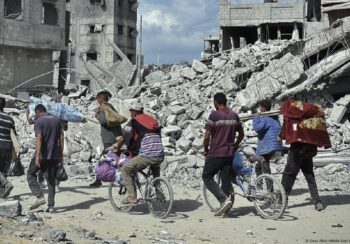 दुई वर्षपछि घर फर्कंदै प्यालेस्टिनी, भग्नावशेषमा खोज्दै छन् घर