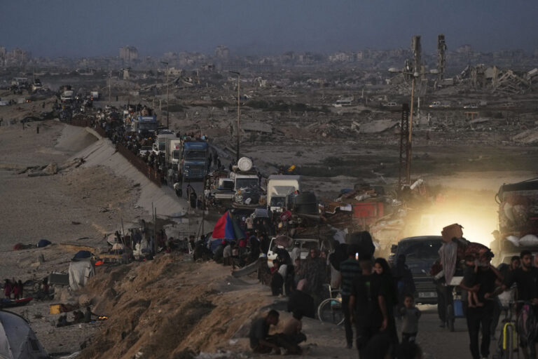 गाजाको राफा नाका बुधबारदेखि खोलिने, छ सय सहायता सवारी प्रवेश गर्ने तयारी