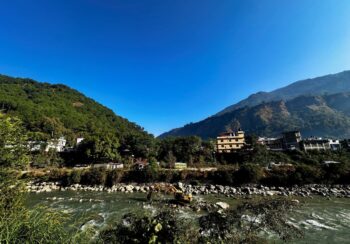 म्याग्दी नदीमा पानीको सतह घटेपछि पर्खाल निर्माण सुरु