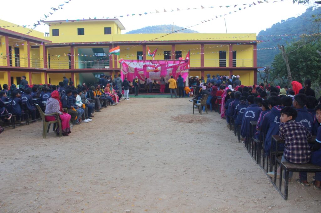 भारत सरकारको सहयोगमा प्युठानमा उच्च प्रभाव समुदाय विकास परियोजना अन्तर्गत विद्यालय भवन उद्घाटन