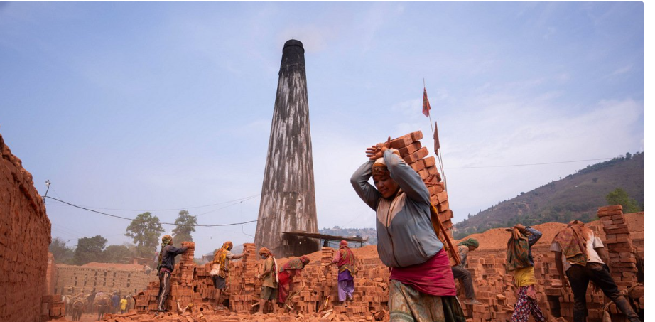 मानव स्वास्थ्य र वातावरणीय असर भएपछि इँटा उद्योग बन्दको माग