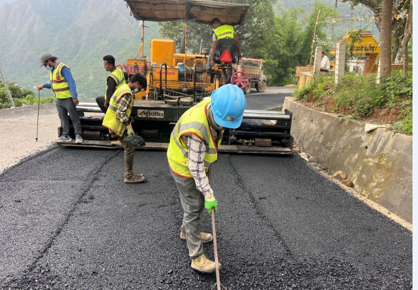 सडक मापदण्डभित्रका घरटहरा हटाउन आग्रह