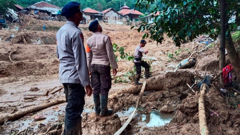 इन्डोनेसियामा बाढीका कारण मृत्यु हुनेको सङ्ख्या ८४ पुग्यो