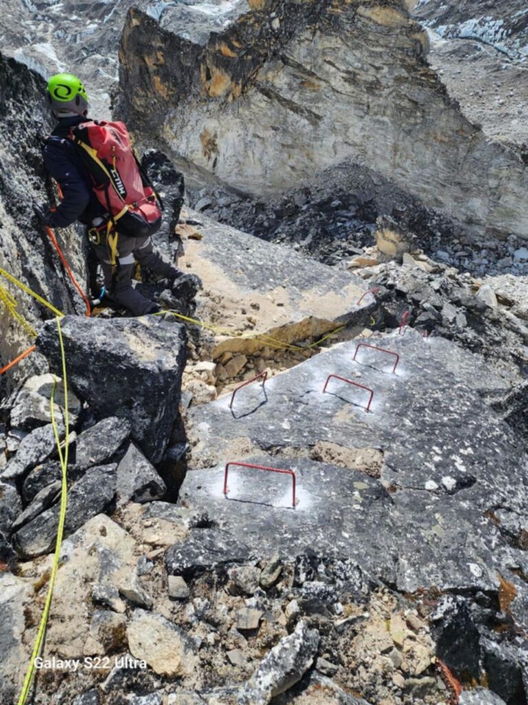 सगरमाथा आरोहण गर्ने सुरक्षित बाटो खुल्ने