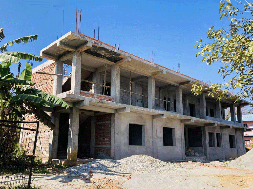 तीन वर्षमा तीन पटक म्याद थप : स्वास्थ्य चौकी भवन अधुरै