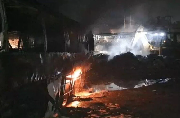 भारतको उत्तर प्रदेशमा बसमा आगलागी हुँदा दुई नेपालीको मृत्यु