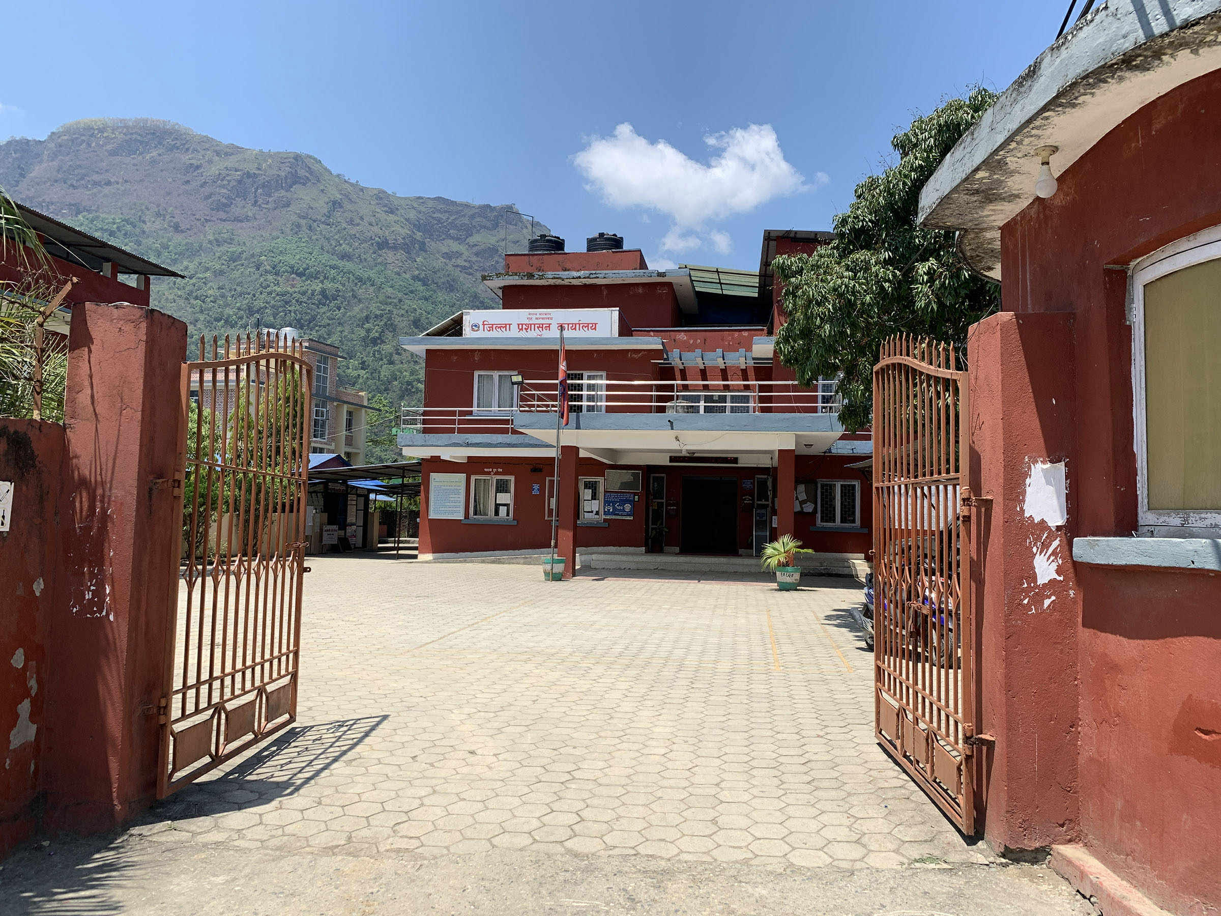 तनहुँ जिल्ला प्रशासन : तीन महिनामा रु एक करोड राजस्व सङ्कलन, ४३४ गुनासा फछ्र्यौट