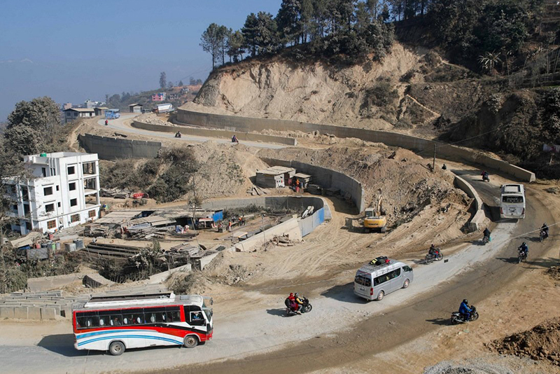 अरनिको राजमार्ग : साँगा–धुलिखेल सडक स्तरोन्नति तीव्र