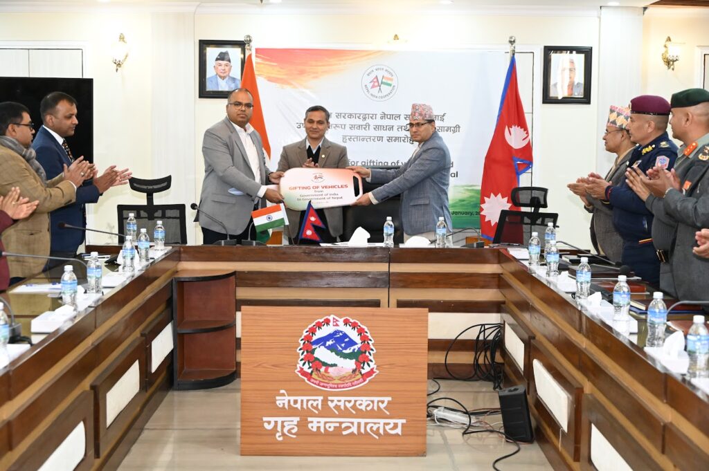 भारतद्वारा नेपाललाई निर्वाचनसम्बन्धी सहयोगको पहिलो चरण हस्तान्तरण