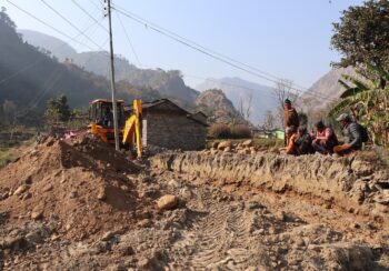 छिसवाङमा मार्ग खुलेको १५ वर्षपछि सडक स्तरोन्नति थालियो