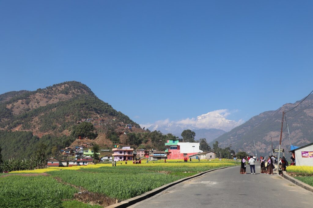 पर्यटकको रोजाइमा रत्नेचौर