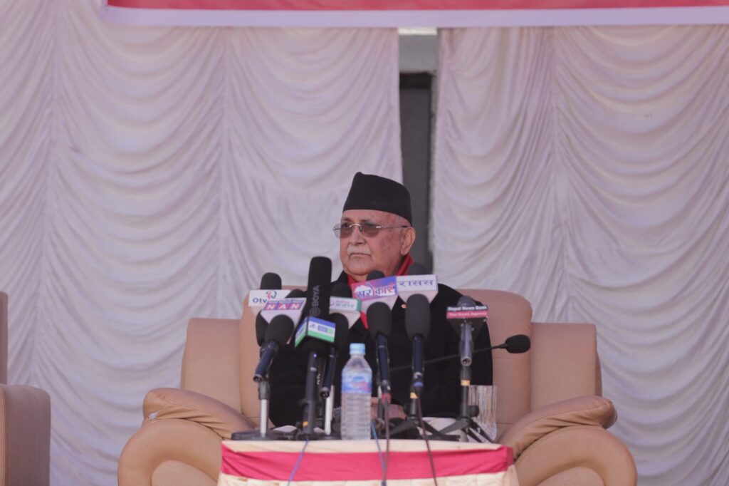 विमानस्थलमा सुन तस्करझैँ चेकिङ गरे, माथिको आदेश भन्दै हेपे : ओली