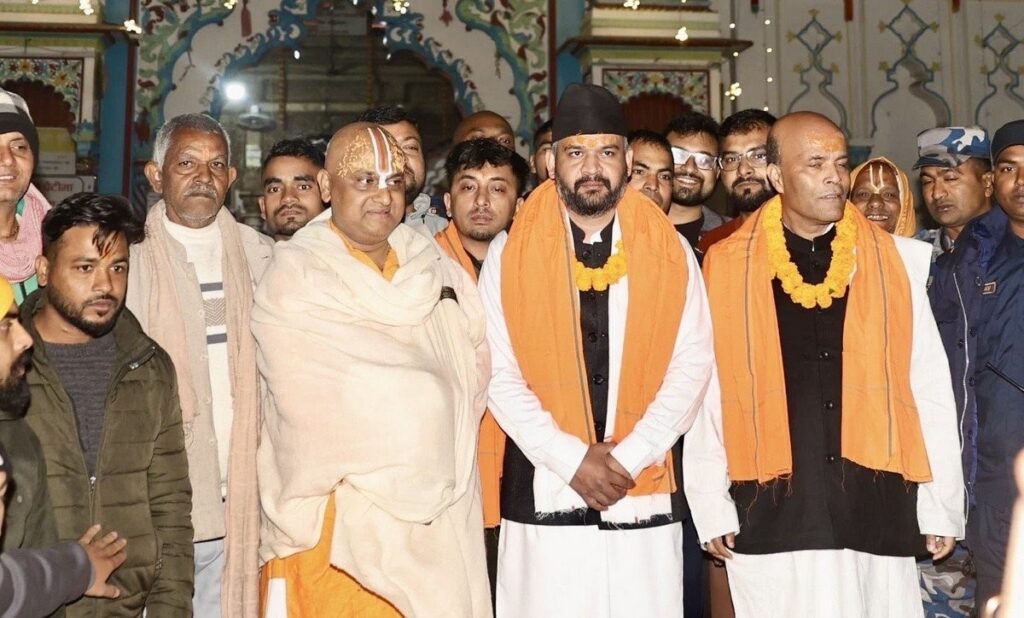 जनकपुरधामबाट बालेनको राजनीतिक यात्रा सुरु, बिहानै गरे जानकी मन्दिरमा दर्शन