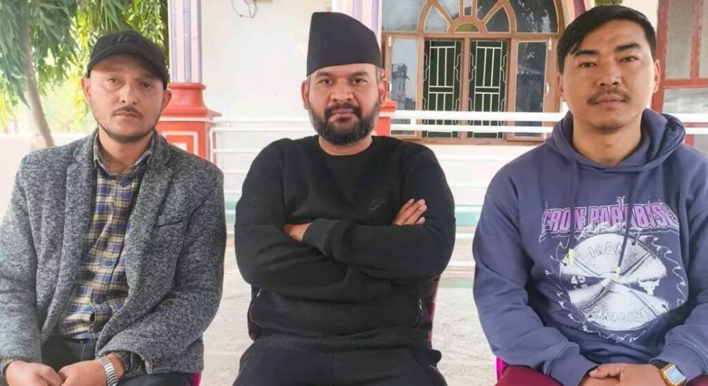 एमाले युवा संघ दमक अध्यक्ष र उपाध्यक्ष रास्वपा प्रवेश, बालेनले गरे स्वागत