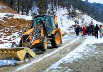 हिमपातले अवरुद्ध कागबेनी–मुक्तिनाथ सडक सञ्चालन