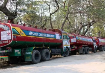 पेट्रोलियम पदार्थ आयात निरन्तर उकालो