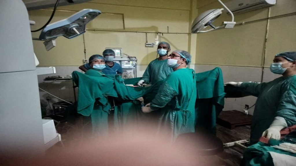 ‘पाठेघर खस्ने समस्या भएका बिरामी अझै उपचार गर्न अस्वीकार गर्दछन्’