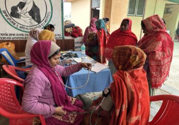 एकीकृत परिवार योजना शिविरः महिलालाई भन्दा पुरुषलाई सम्झाउन गाह्रो