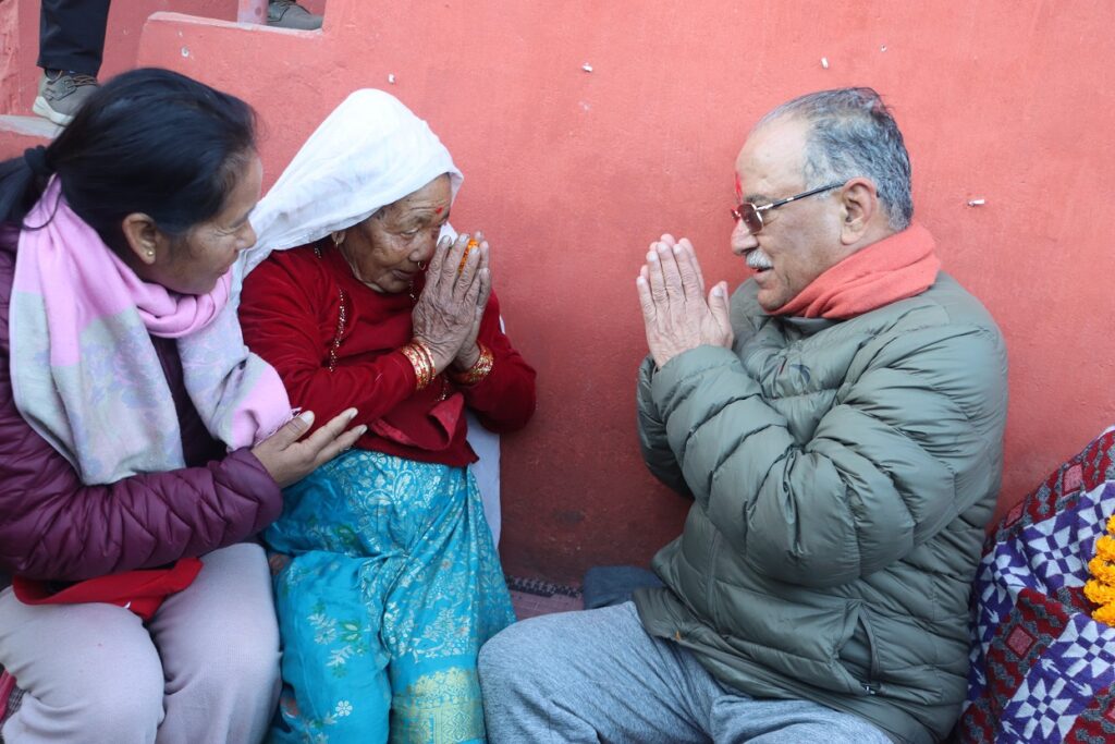 संयोजक ‘प्रचण्ड’ सहिद परिवार र मतदातासँगको भेटघाटमा व्यस्त