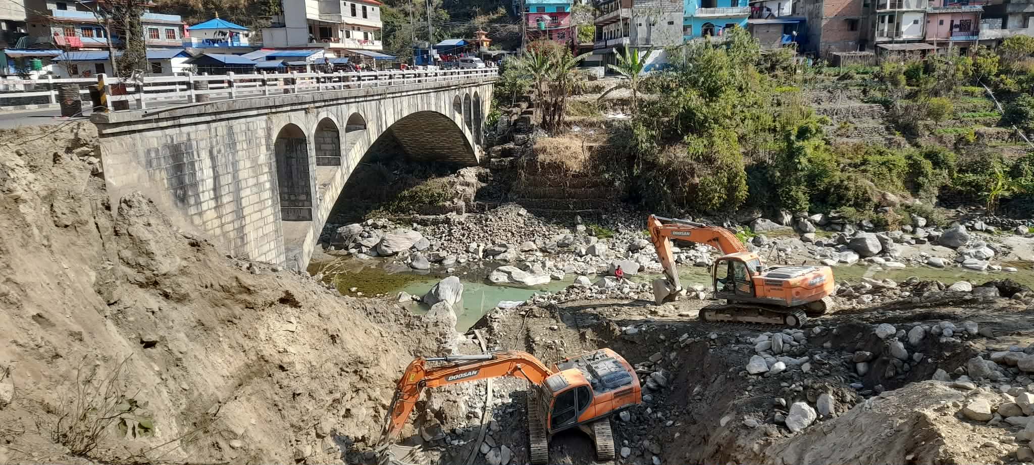 मध्यपहाडी लोकमार्गः ‘आर्क ब्रिज’ निर्माण सुरु